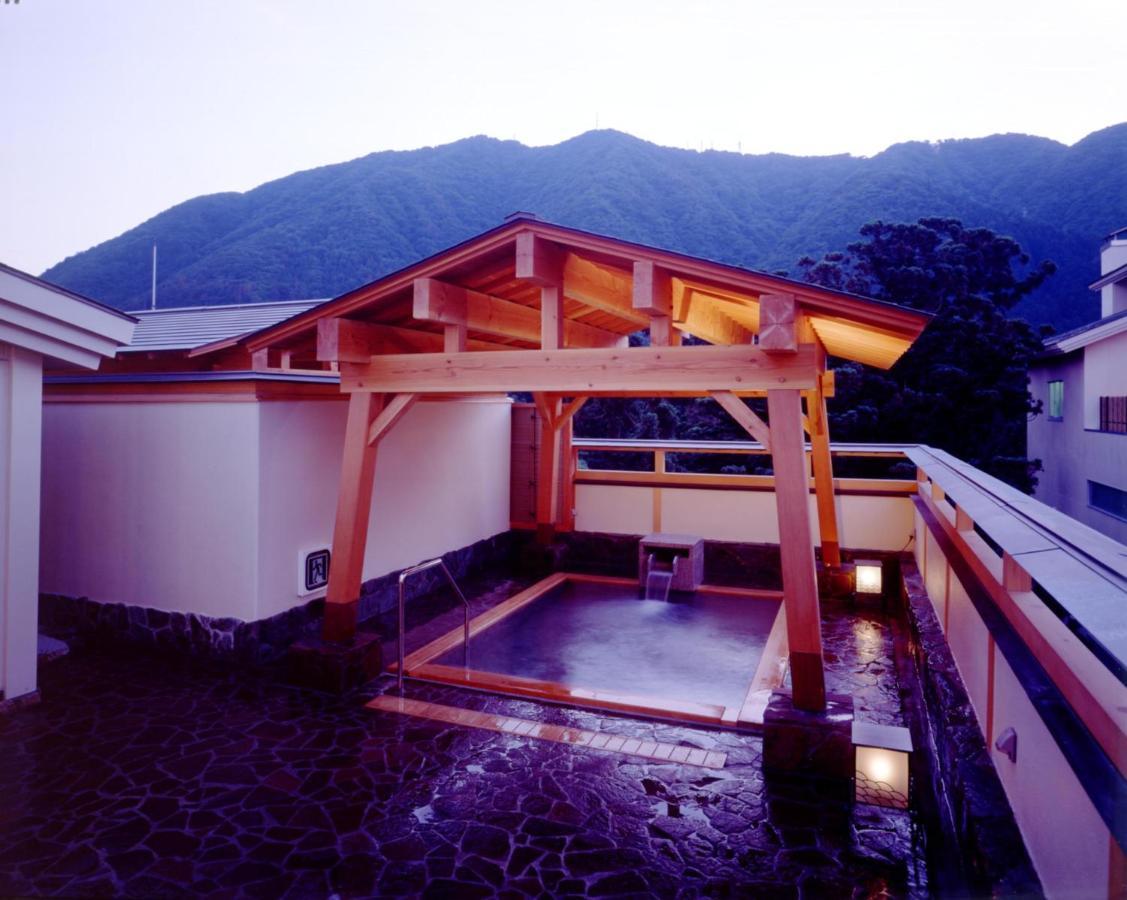 Minoya Hotel Yahiko Buitenkant foto